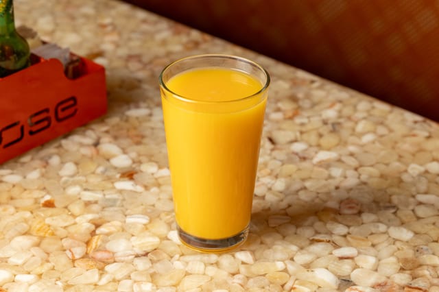 100% Valencia Orange Juice.